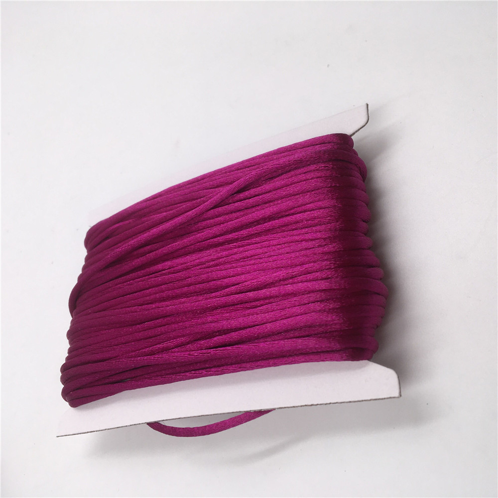 2mm Braided Macrame Silk Macra - Memory Wire Bracelet recension och pris