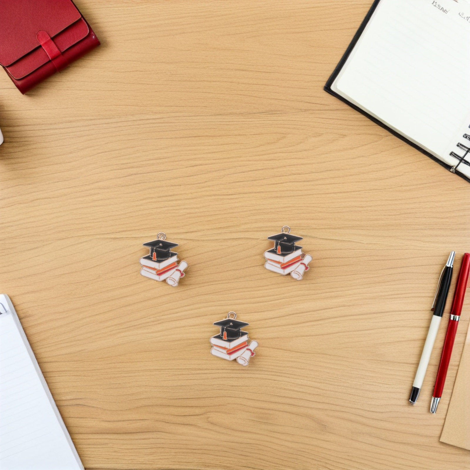50Pcs Graduation Cap Pendants  - Jewelry Making Diploma recension och pris